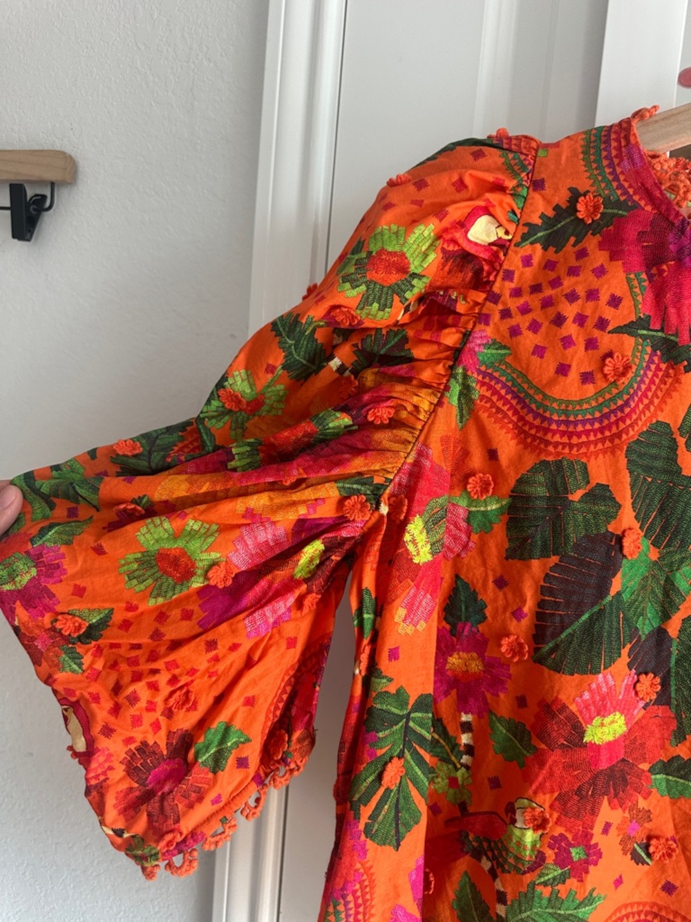 Farm Rio Blooming Garden Puff-Sleeve Top in Orange M - Picture 6 of 11